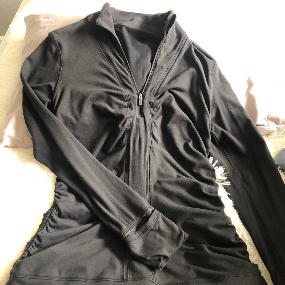 Lululemon 1/2 Zip Slim Fit Women’s Top-Ruched Back